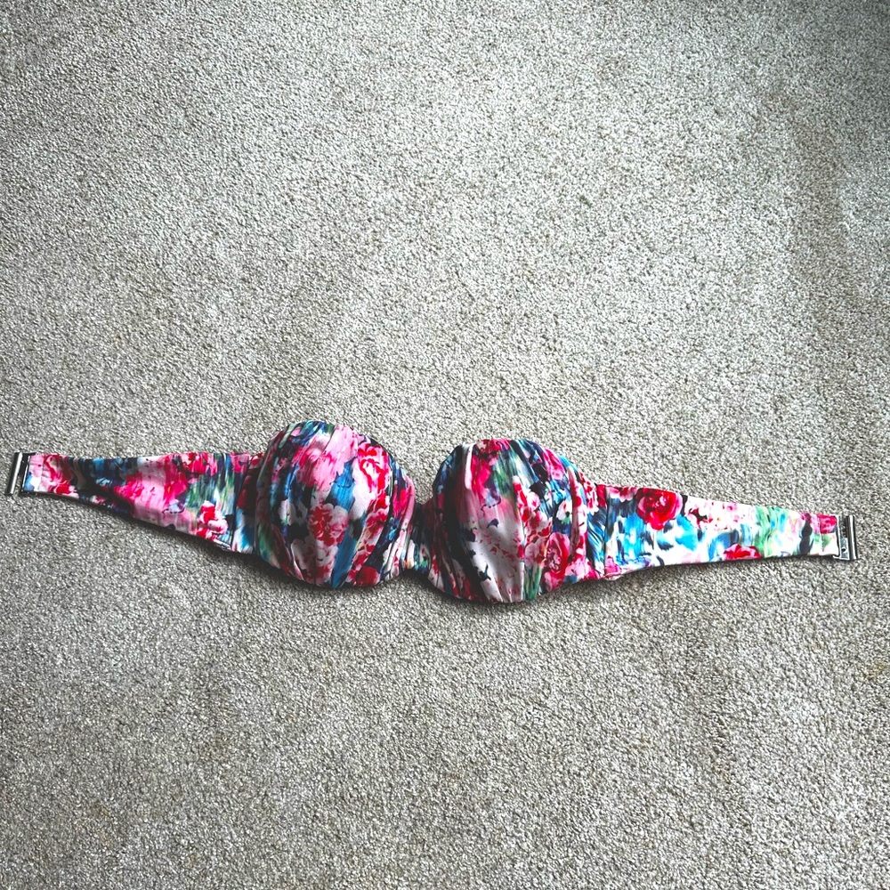 H&M bathing suit top